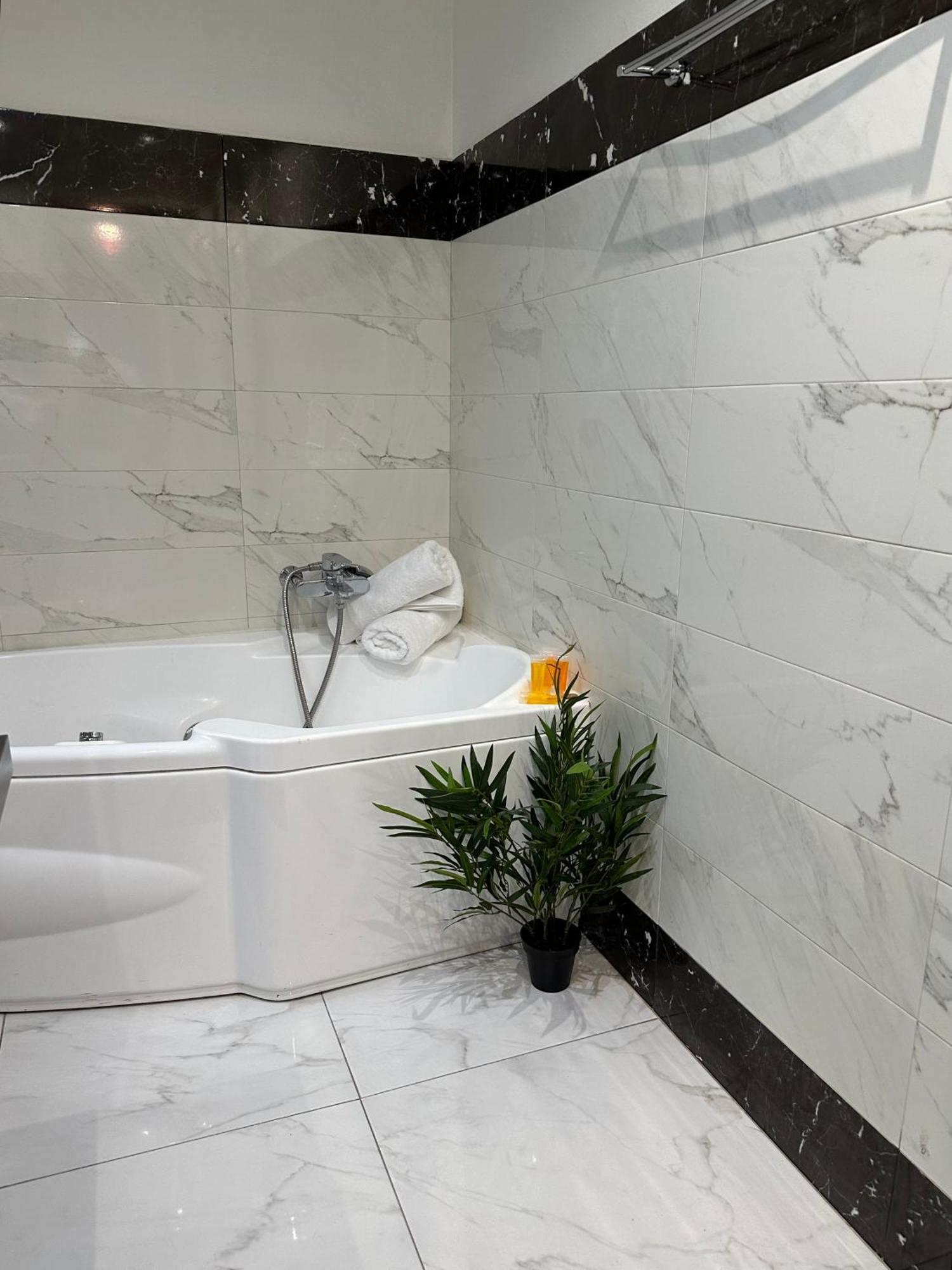 2 Bd Apt In Syntagma With Acropolis View 아테네 외부 사진