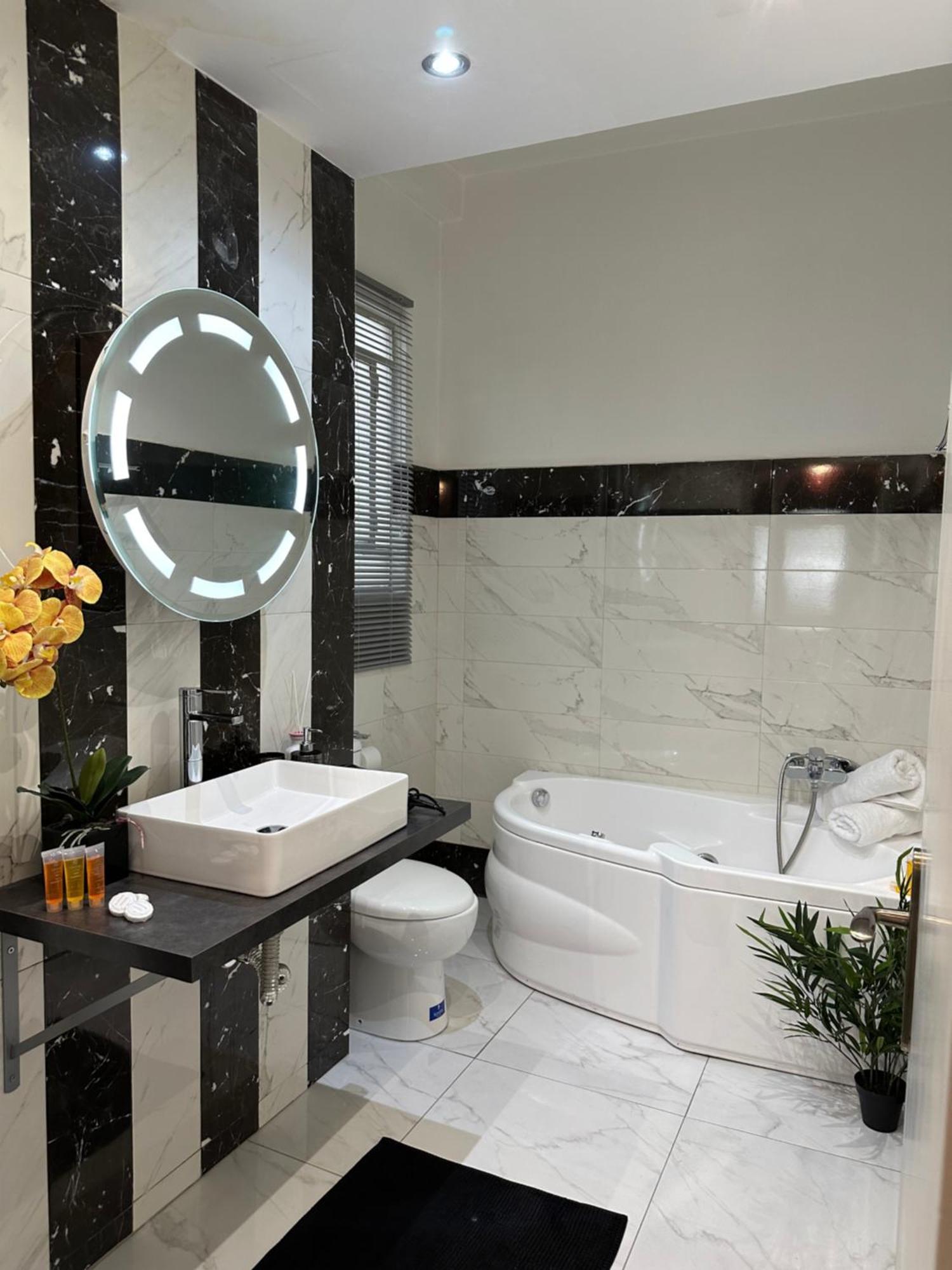 2 Bd Apt In Syntagma With Acropolis View 아테네 외부 사진